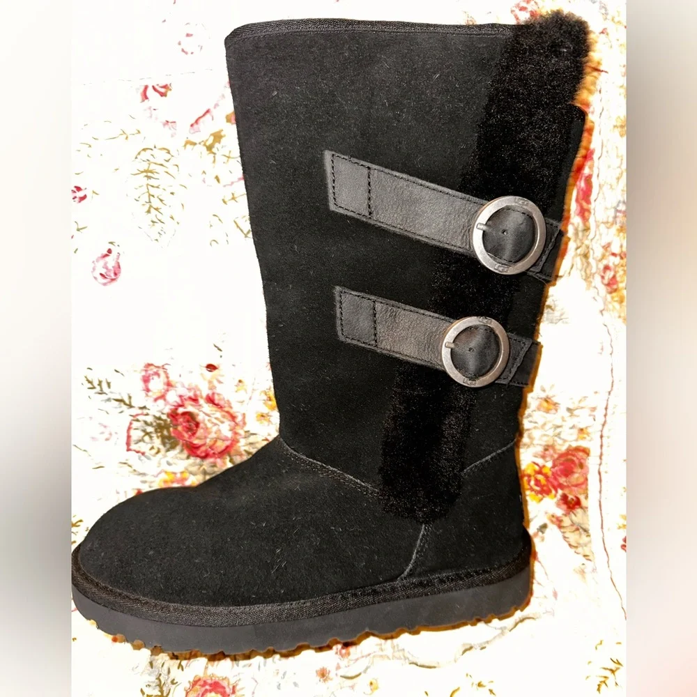 Ugg Aletheia Boot - Black - Size 6 - Picture 1 of 4